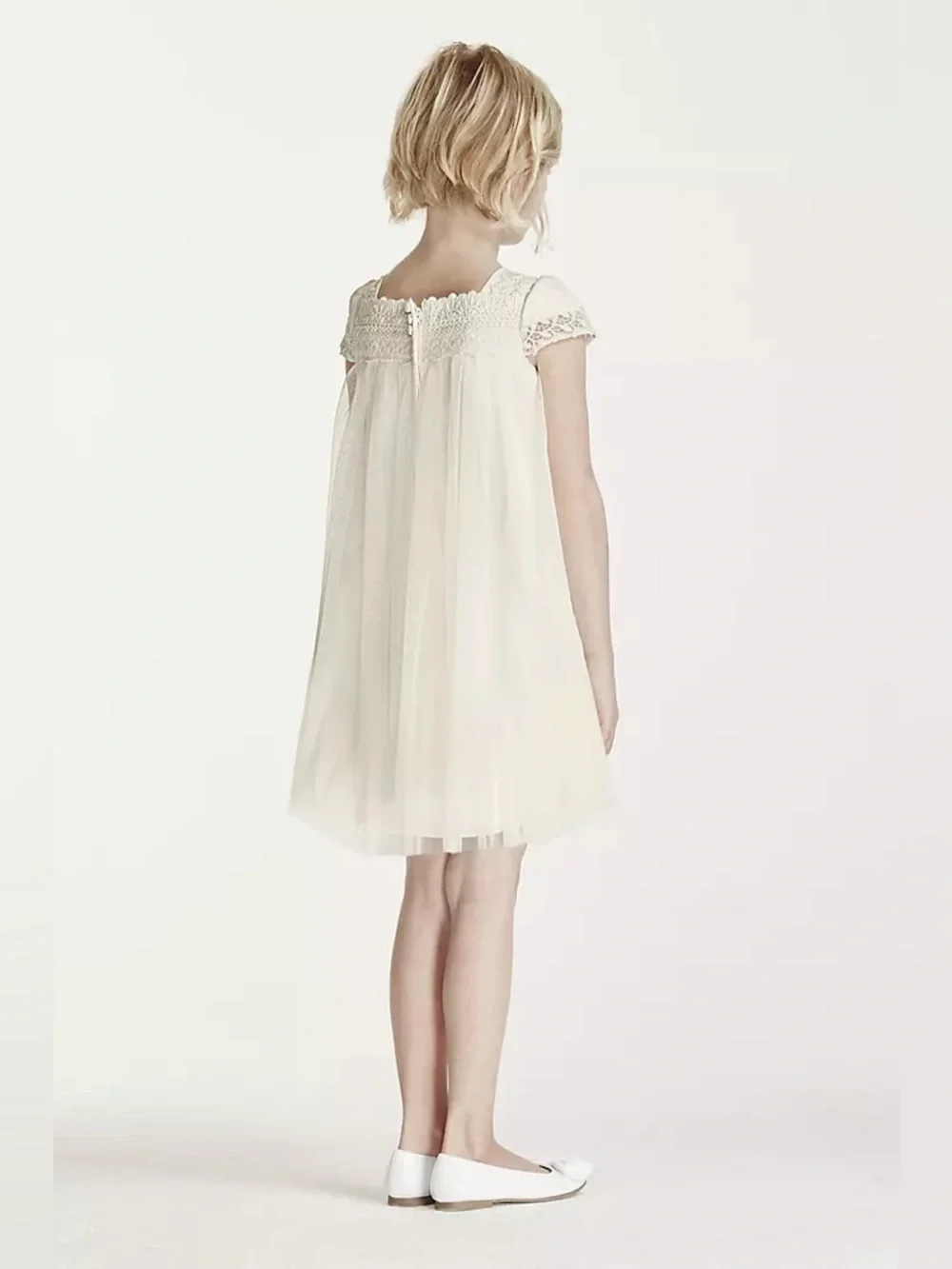 David’s Bridal || Short Sleeved Empire Tulle Sheath Flower Girl Dress - Picture 8 of 8